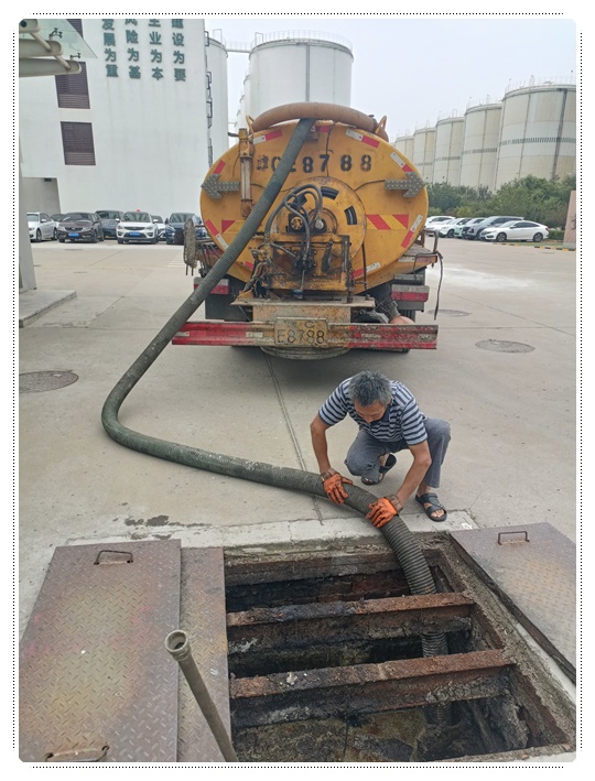 铁东隔油池清掏